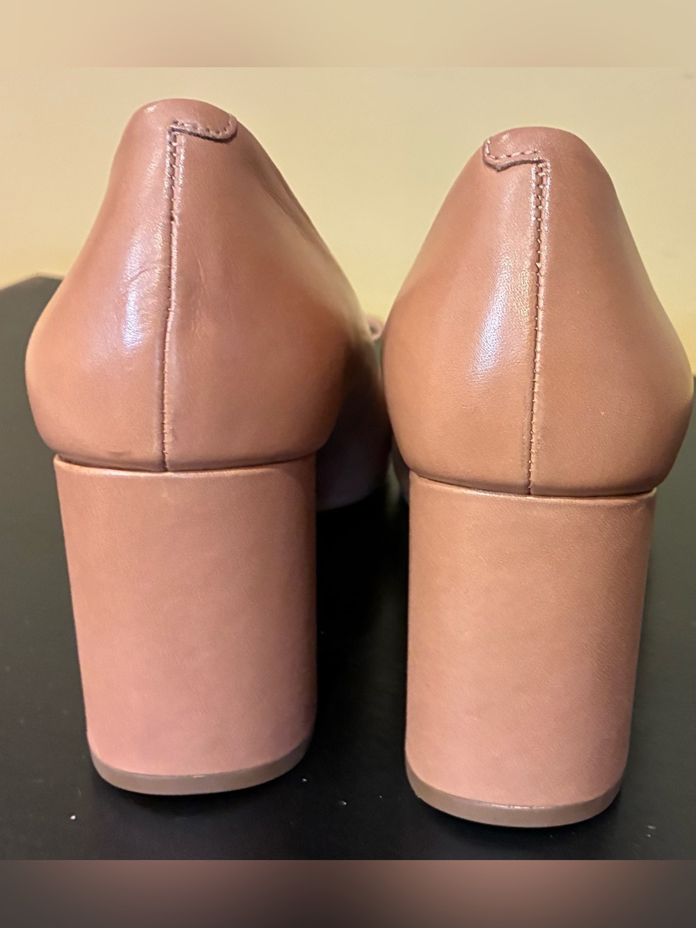 Cole Haan Tali Bow Pump Gold Buckle Deep Beige SZ. 8B NWOB - Picture 11 of 12